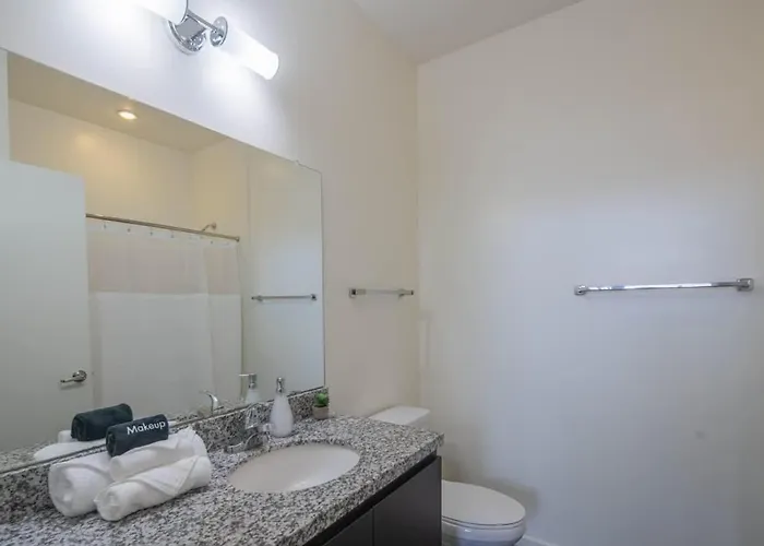 Cozy 2bd - Dt - Gym, Pool, Parking - Sleep 8 * Phoenix